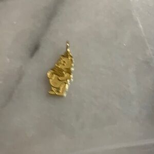 14k gold Winnie the Pooh 🪬🎁SOLD